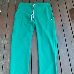 Wear Figs scrub bottoms (medium) Hunter Green